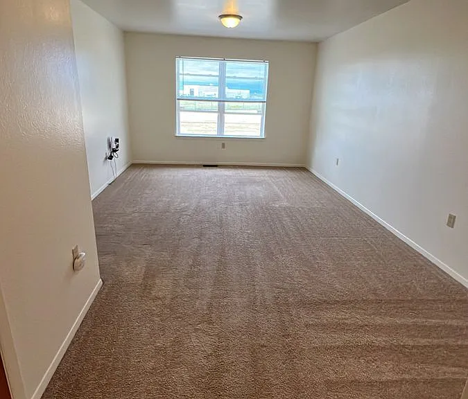 284 Wilder Ct — Photo 1