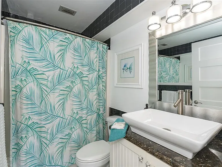 210 Bocilla Dr — Photo 37