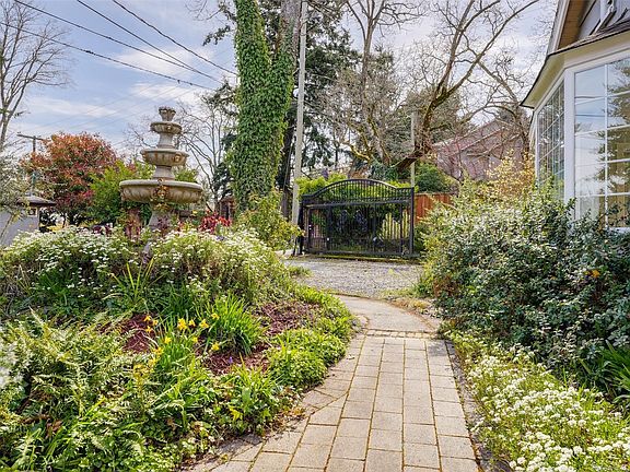 3rd image of 4081 Cedar Hill Rd