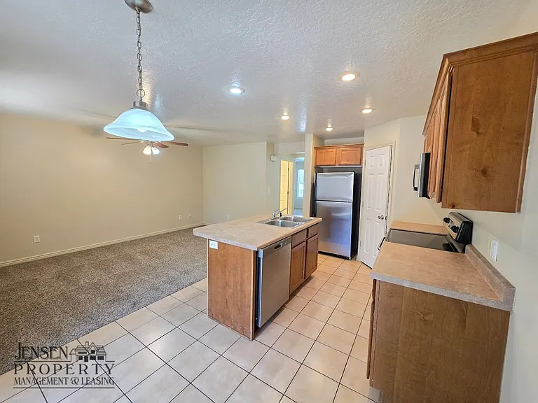 3155 S Hidden Valley Dr #177 — Photo 10