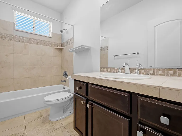 4810 E Virginia Ave #B — Photo 16
