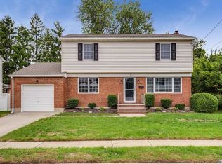 8 Miami Rd, Bethpage, NY 11714