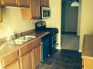 750 Stradford Cir UNIT 101, Buffalo Grove, IL 60089