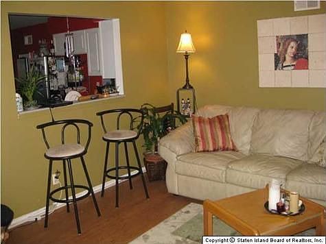 4th image of 30 Seaside Ln