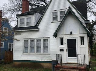 417 E Congress St, Charles Town, WV 25414