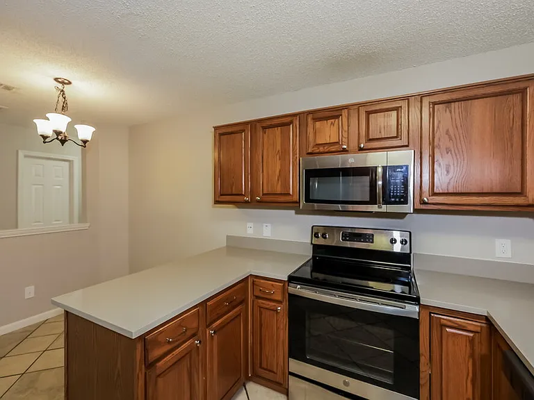 5909 Northfield Dr — Photo 8
