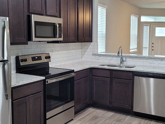 3rd image of 230 Joseph Cir