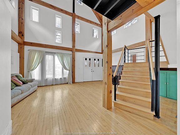 5th image of 3131 Donnelly St