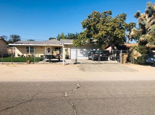 16342 Pine St, Hesperia, CA 92345