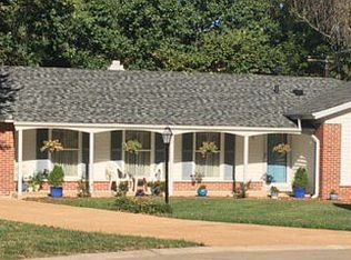 1339 Palm Ridge Ct, Saint Louis, MO 63146