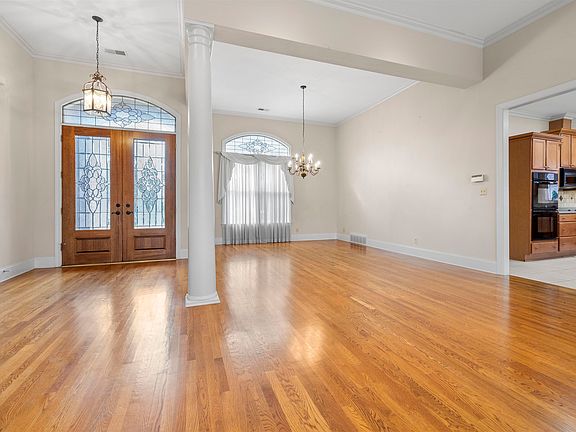 4th image of 3232 Winderly Pine Cv
