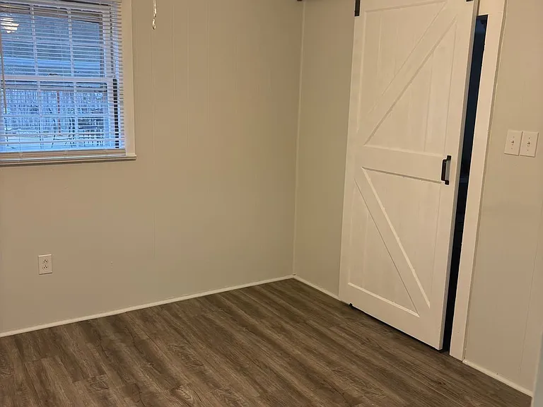 4085 Porter St — Photo 10