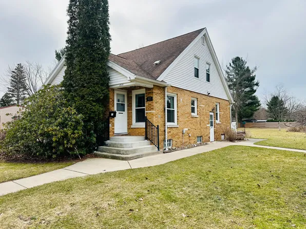1571 Goody Rd, Norton Shores, MI 49441