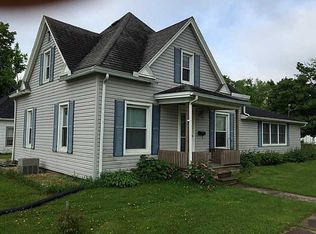 314 E 11th St, Vinton, IA 52349