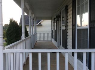 522 Plantation Creek Dr, Boiling Springs, SC 29316