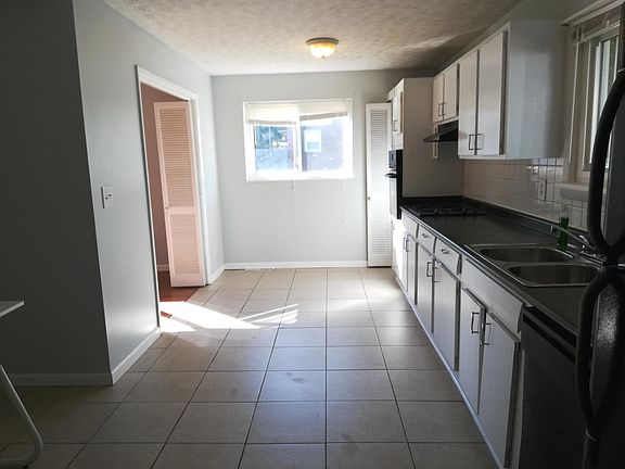5th image of 5856 Pameleen Ct