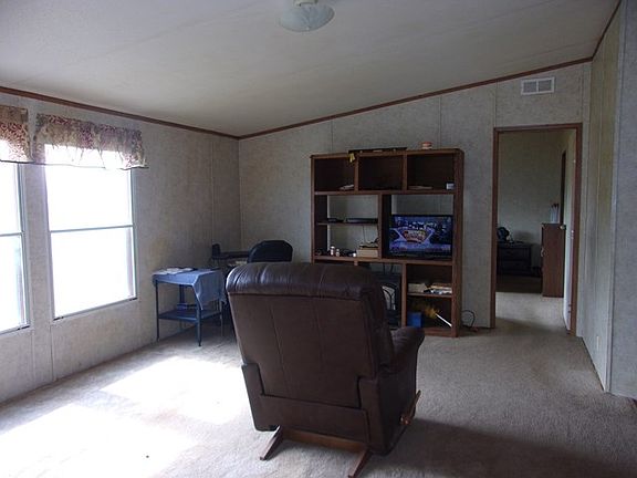 4th image of 1690 Roselea Dr