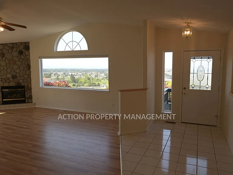 70 Amethyst Dr — Photo 4