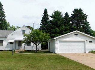 345 Sterling St, Kingsford, MI 49802