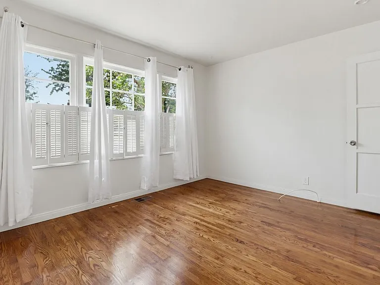 7134 Hybeth Dr — Photo 28