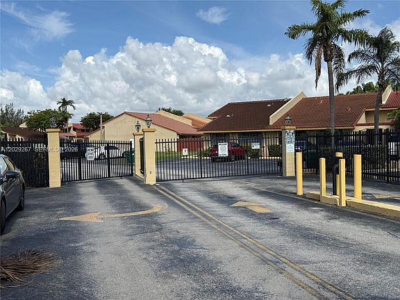 4th image of 11812 SW 103rd Ln