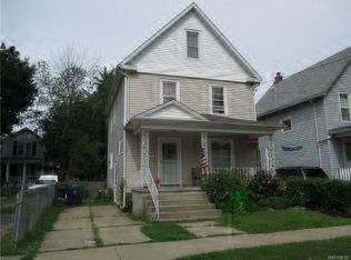 802 16th St, Niagara Falls, NY 14301