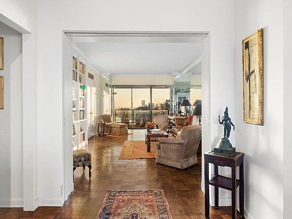 3rd image of 425 E 58th St APT 41D