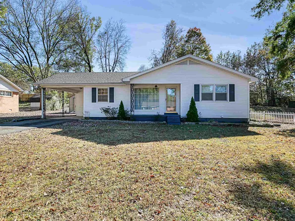 348 Mebanewood Dr, Huntingdon, TN 38344