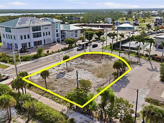 4th image of 2700 Estero BLVD
