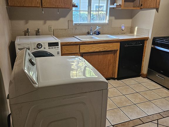 5th image of 3255 B St APT 1