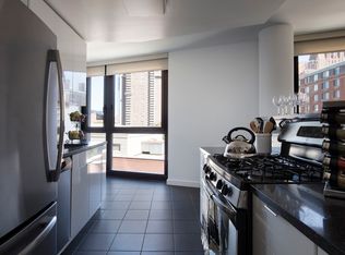 89 Murray St APT 12L, New York, NY 10007