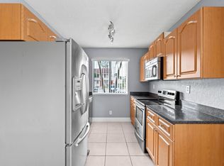 600 Nottingham Cir APT A, Greenacres, FL 33463