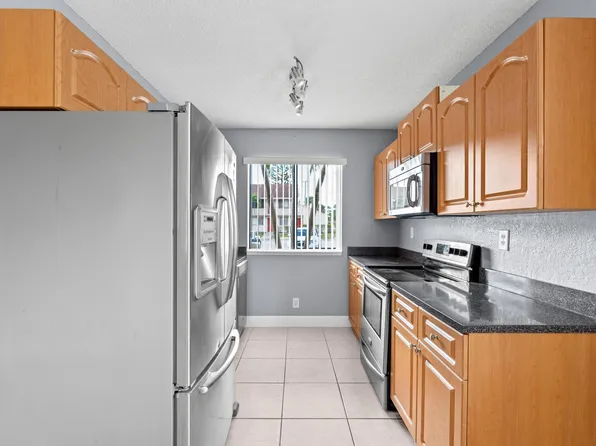 600 Nottingham Circle #A, Greenacres, FL 33463