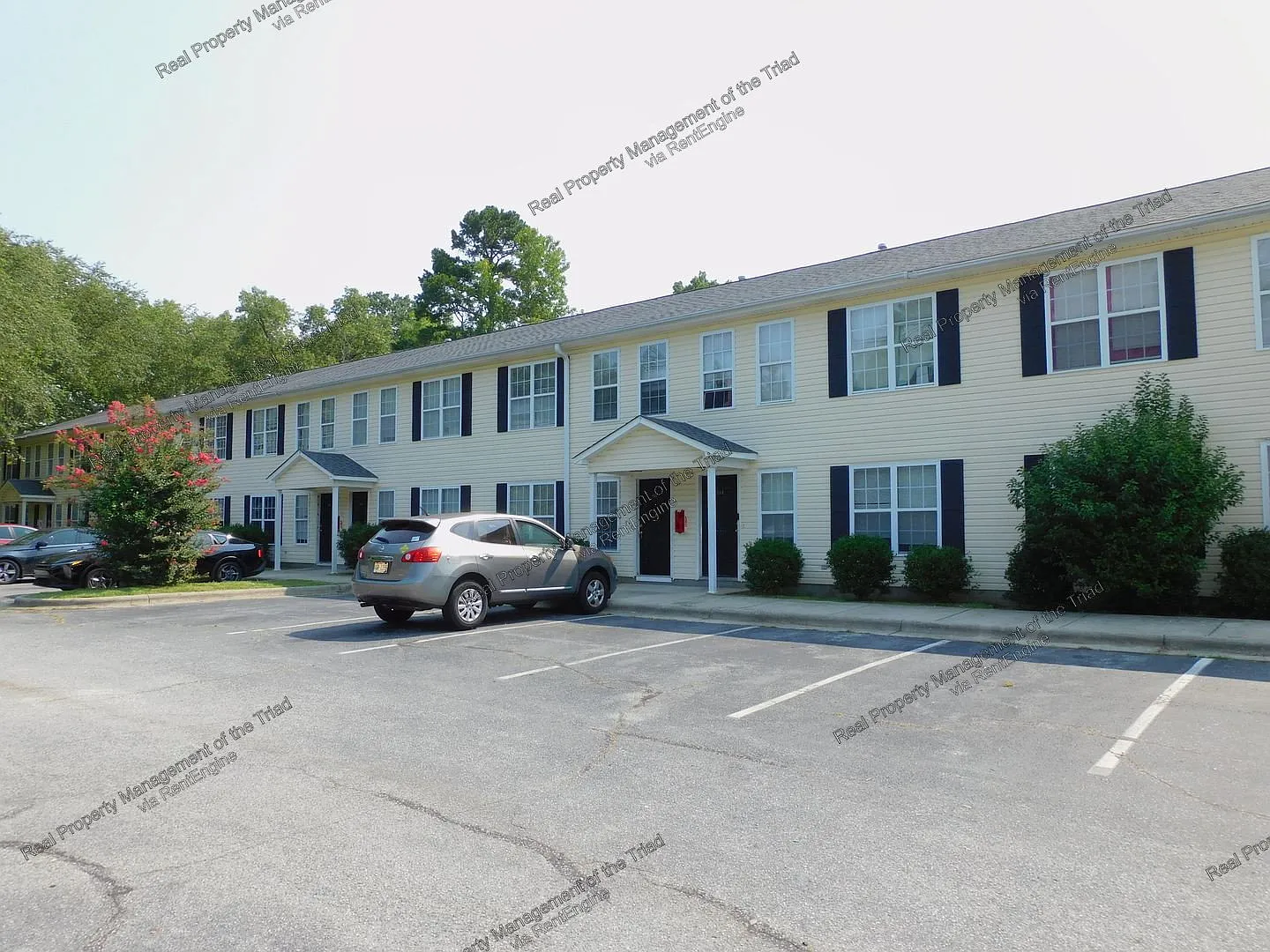3 bed, 2.5 bath, 1280 sqft, $1,260 — Photo 1