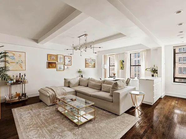 161 West 16th Street image 1 of 14