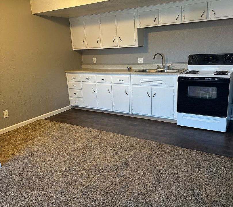 2nd image of 1027 Forest Ct APT 4