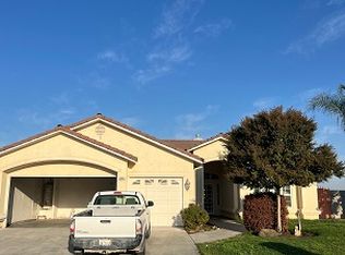 886 Caitlan Dr, Madera, CA