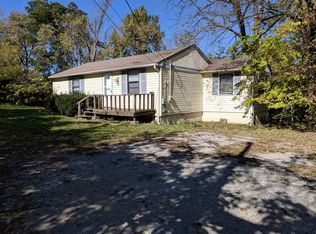 806 1/2 E Devon St, Independence, MO 64055