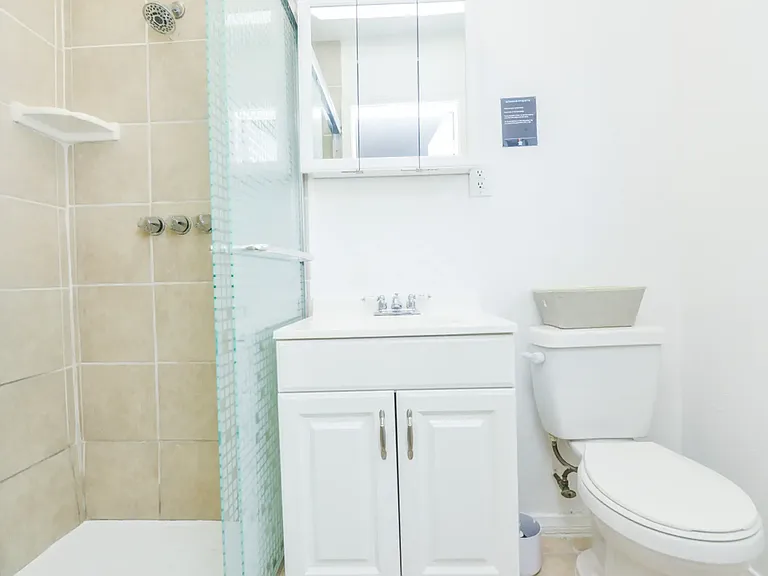 2042 S Corning St #D3 — Photo 11