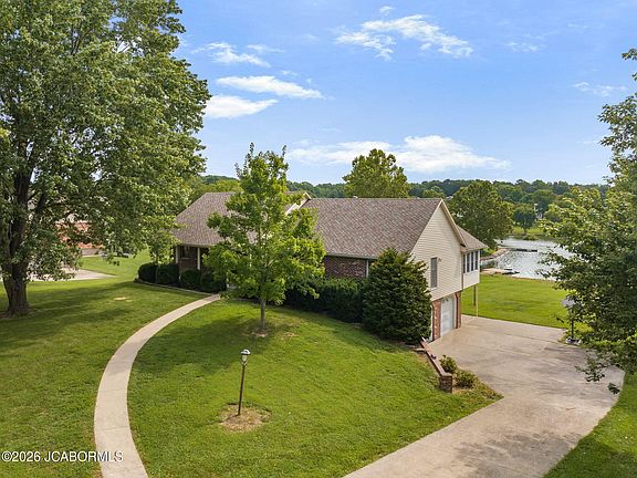 2nd image of 2705 Covey Ln