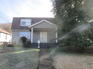 631 5th St, New Martinsville, WV