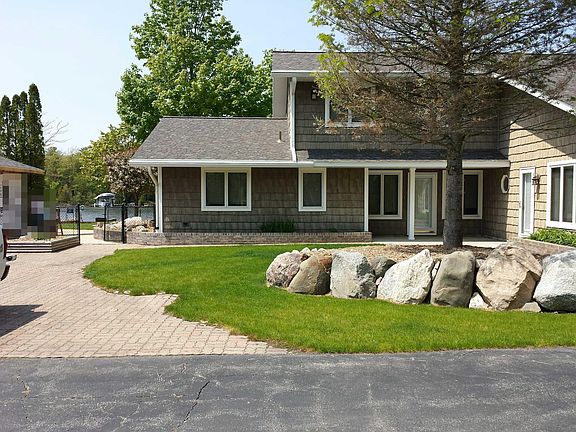 2nd image of 8459 Aarwood Trl NW