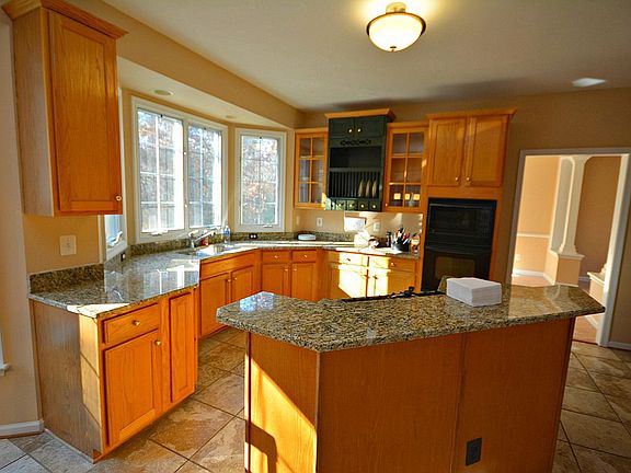 3rd image of 13376 Gandall Ct