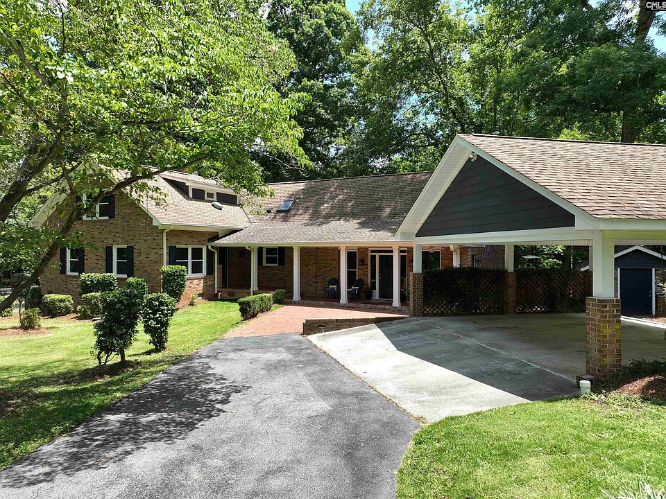 1st image of 130 Pinewood Dr