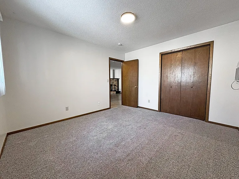 Condo Style 2 bedroom Apartment in SE Minot — Photo 6