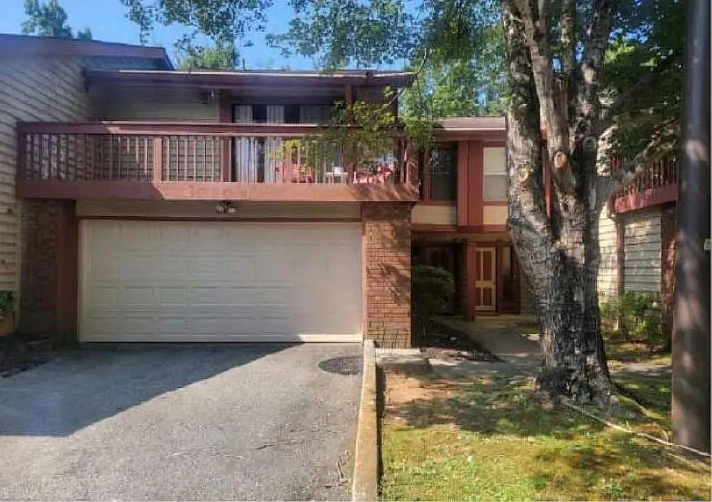 3 bed, 2.5 bath, 1557 sqft, $1,950 — Photo 1