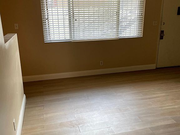 4th image of 637 W Queen Street # Fl 2nd