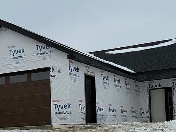 540 Golfview Ave, Zumbrota, MN 55992