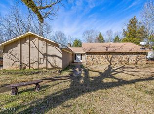 2528 Owens Rd, Terry, MS 39170