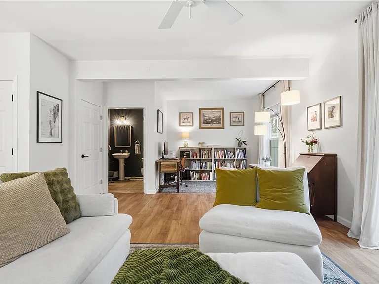 4 Marion Ave #4 — Photo 12